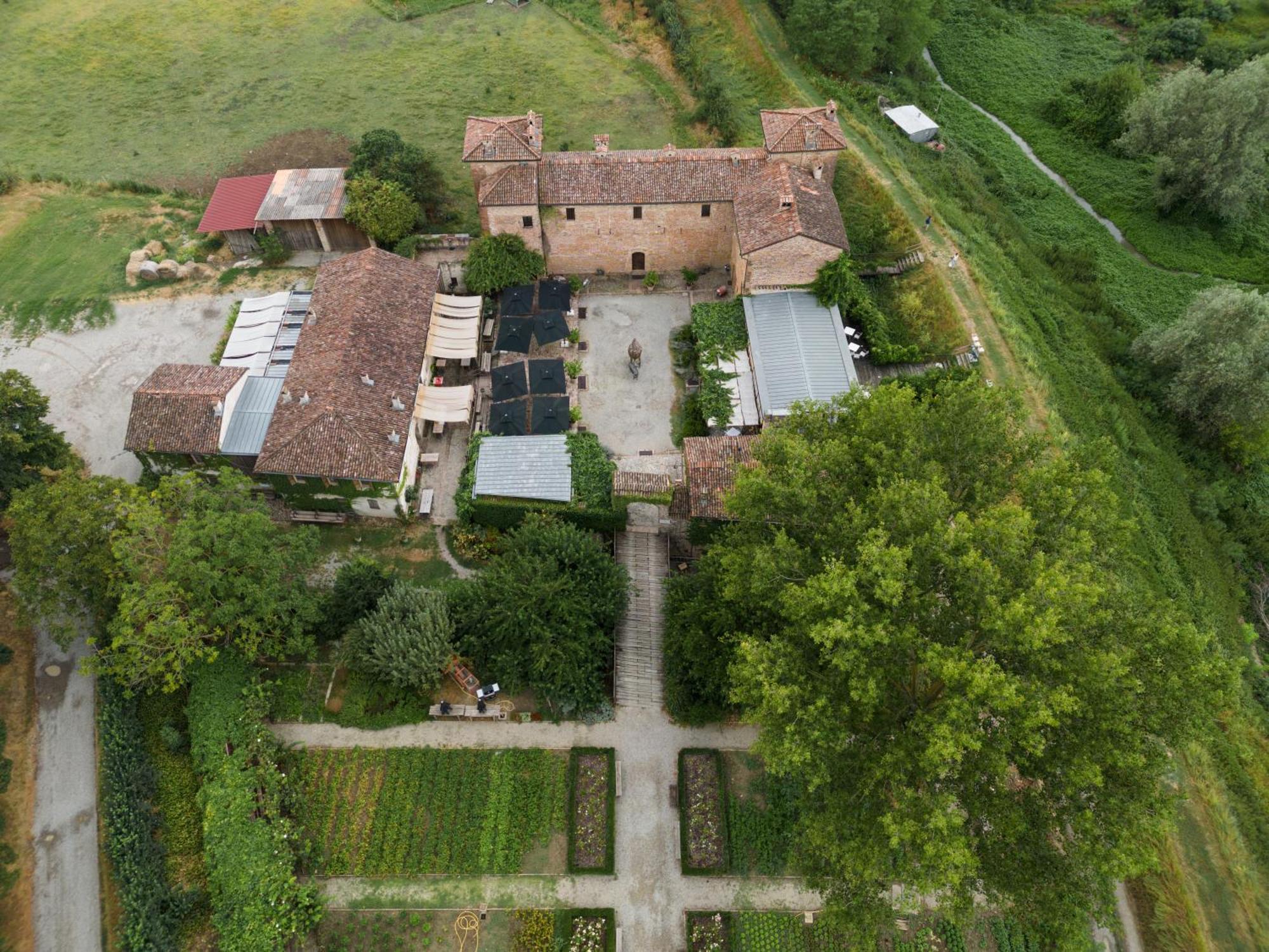 Antica Corte Pallavicina Relais Polesine Parmense Экстерьер фото